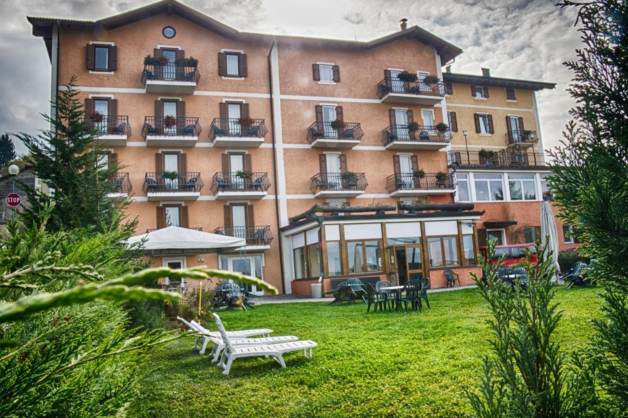 Wellness E Resort Stella Delle Alpi Ronzone Exterior photo